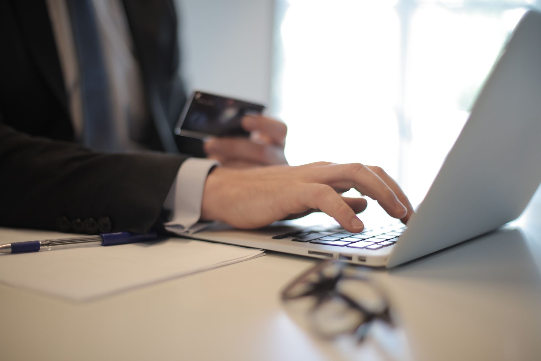 Comment innover dans le e-commerce pour se démarquer ?
