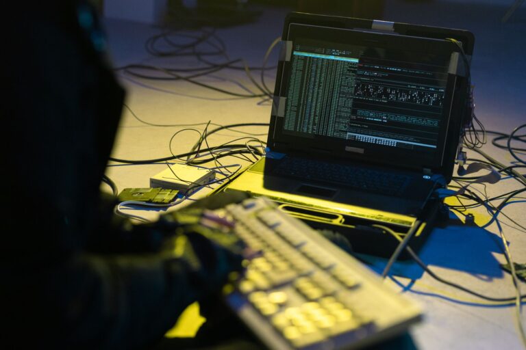 Quelles sont les mesures essentielles à prendre pour assurer la sécurité informatique ?