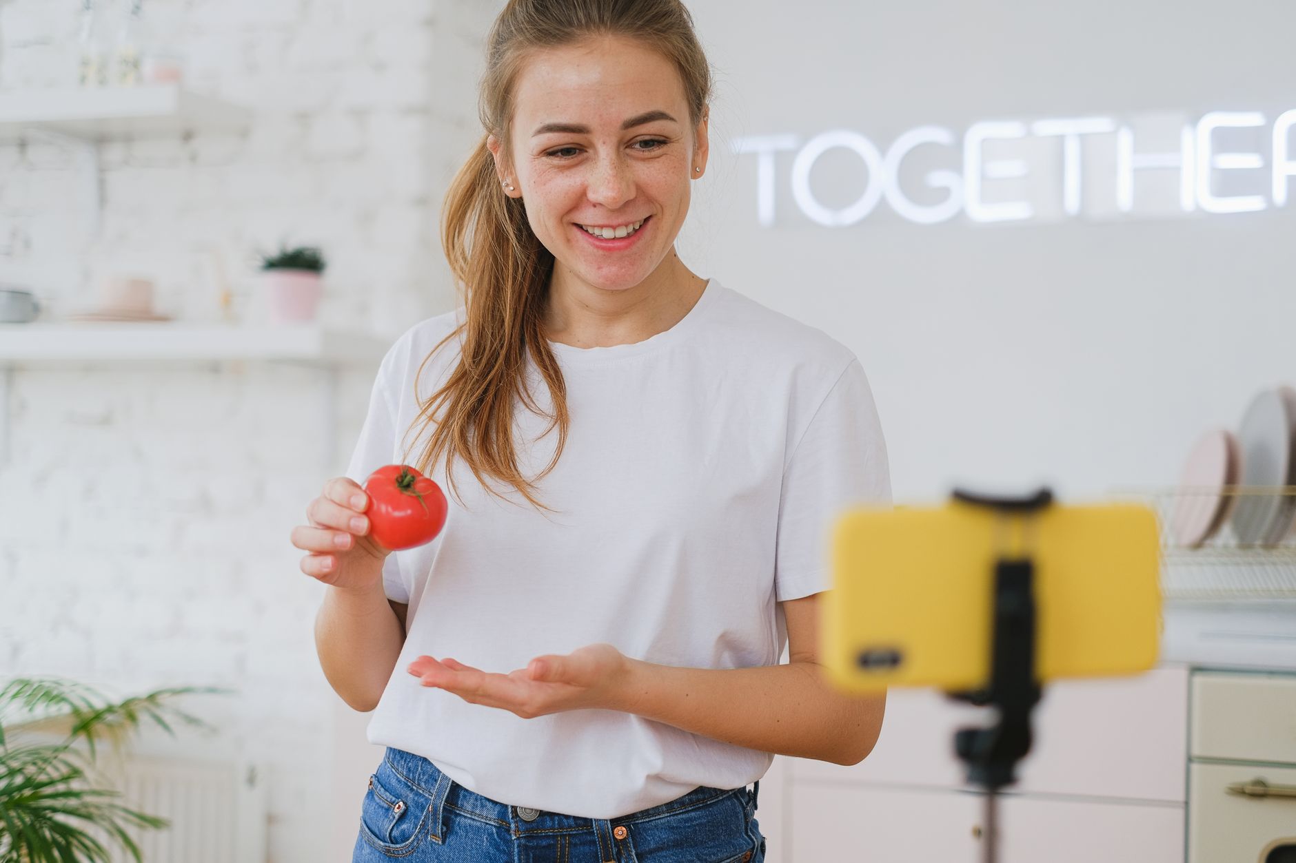 Le live shopping s’installe sur les sites de marque, avec deux formules différentes
